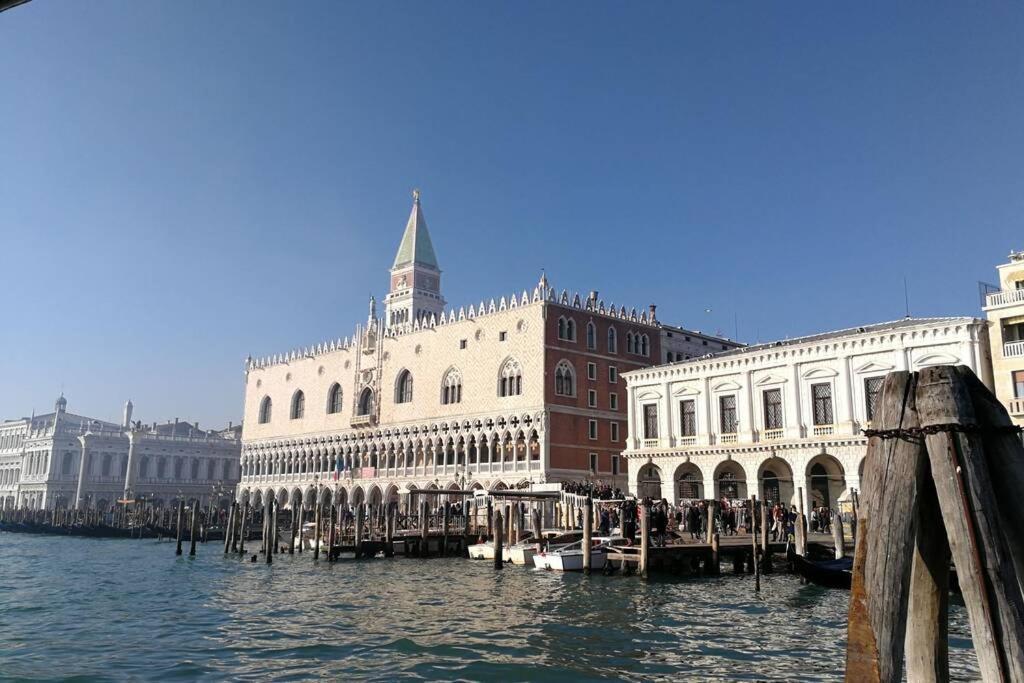 Venezianischer Palazzo Mit Kostenlosen Wlan Naehe Markusplatz Veneza Exterior foto